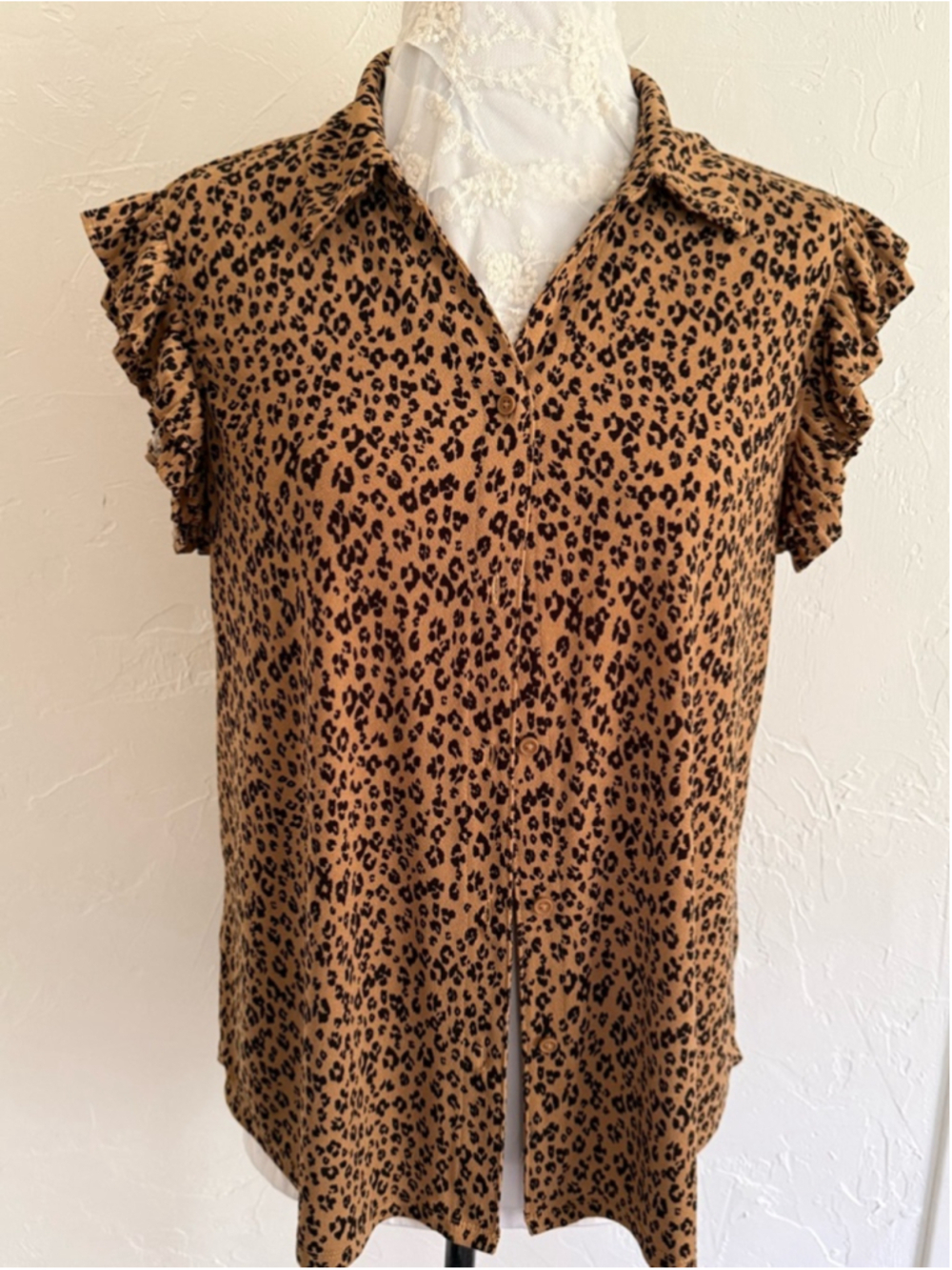 Adrianna Papell Leopard Ruffle Sleeve Blouse Large